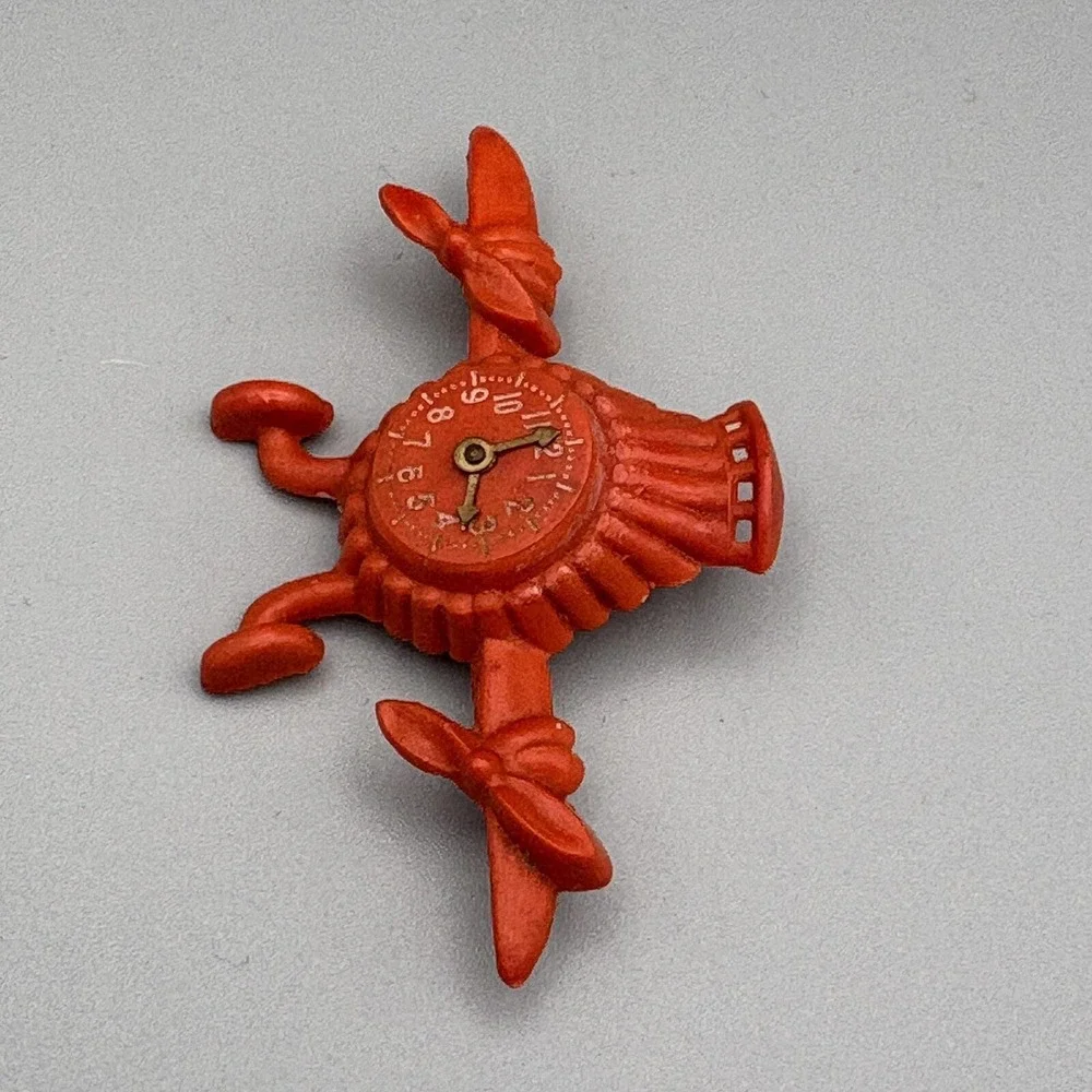 WWII US Military Red Orange Celluloid Aviator Wing Sweetheart VICTORY Brooch Pin